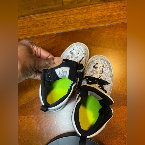 Jordan 1s toddler. Gently worn - Picture 5 of 9